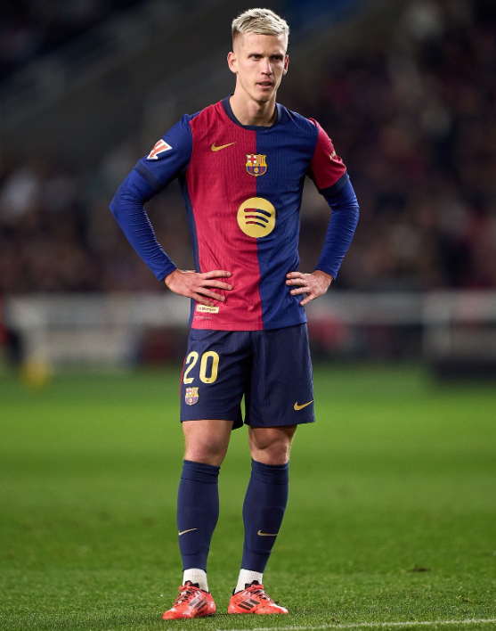 巴萨对阵纽卡前中锋人选引关注，奥尔莫或成伪九号新选择